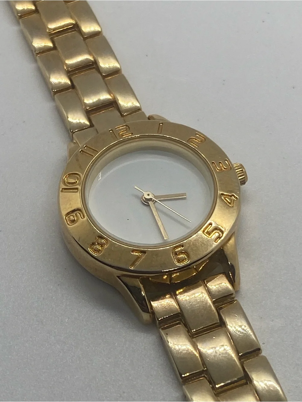 Gold Tone Ladies Quartz Bracelet Watch with White Dial